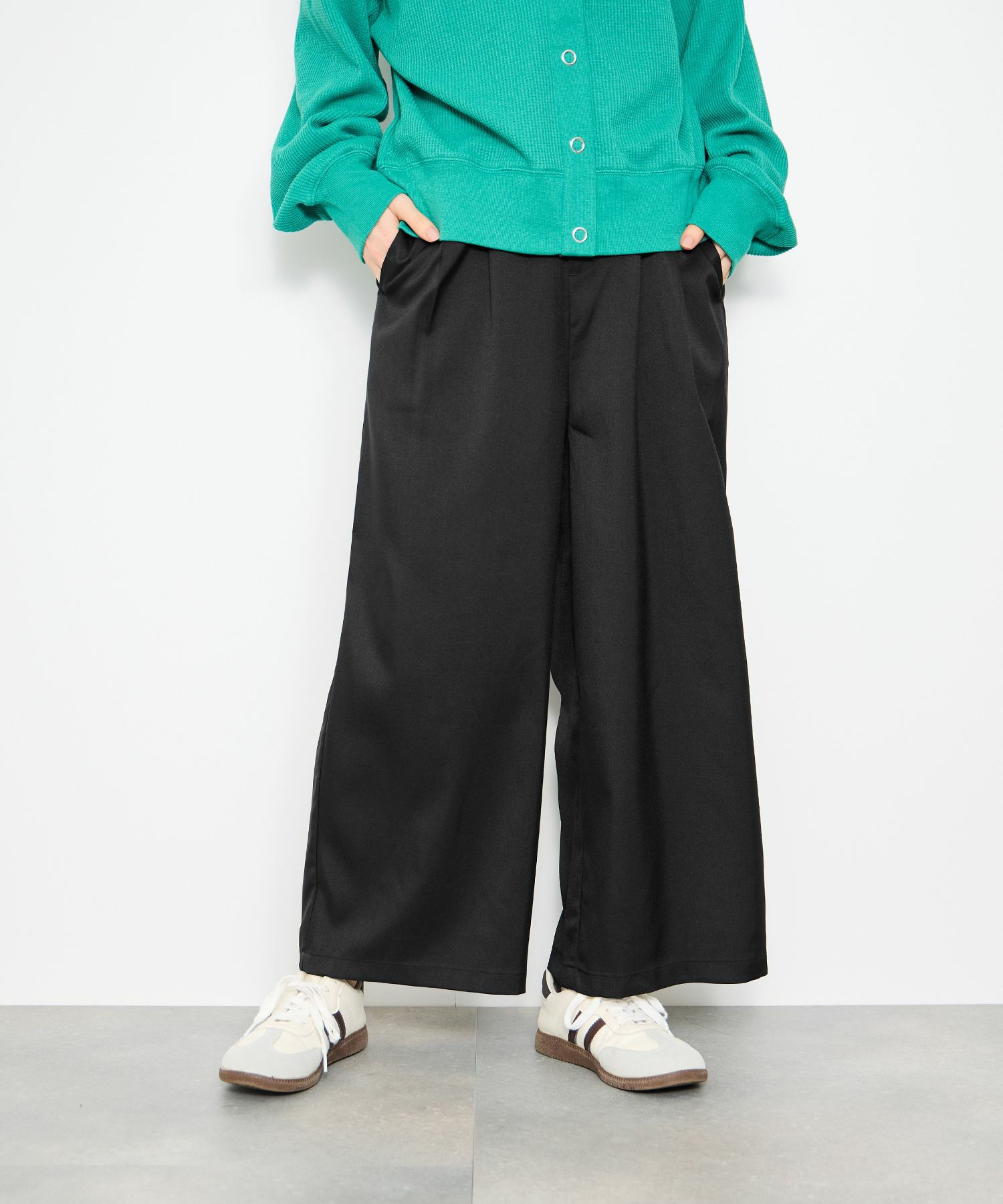 Idnes サイドバックルクロップドパンツ レディース