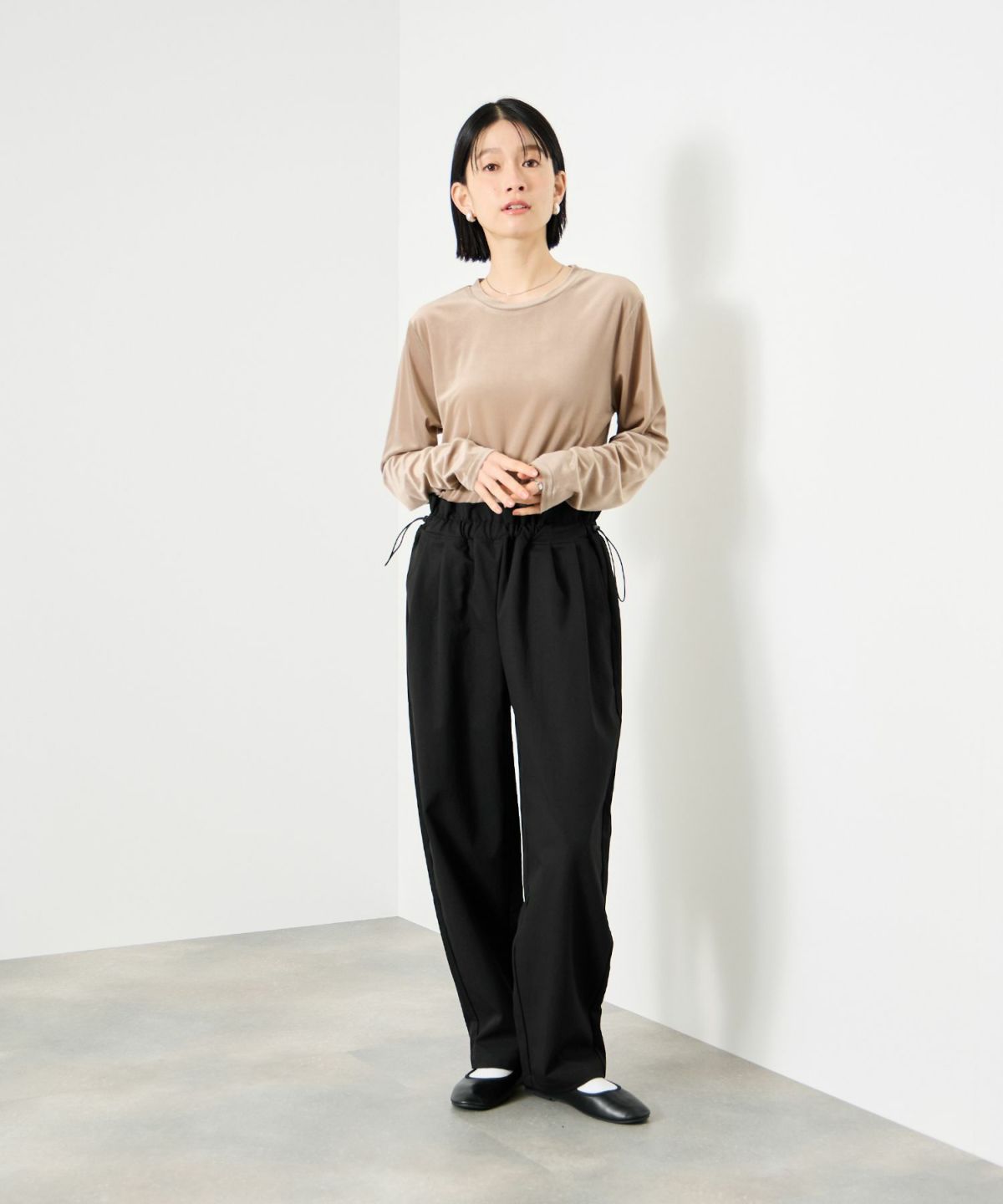 Idnes ギャバドロストテーパードパンツ レディース