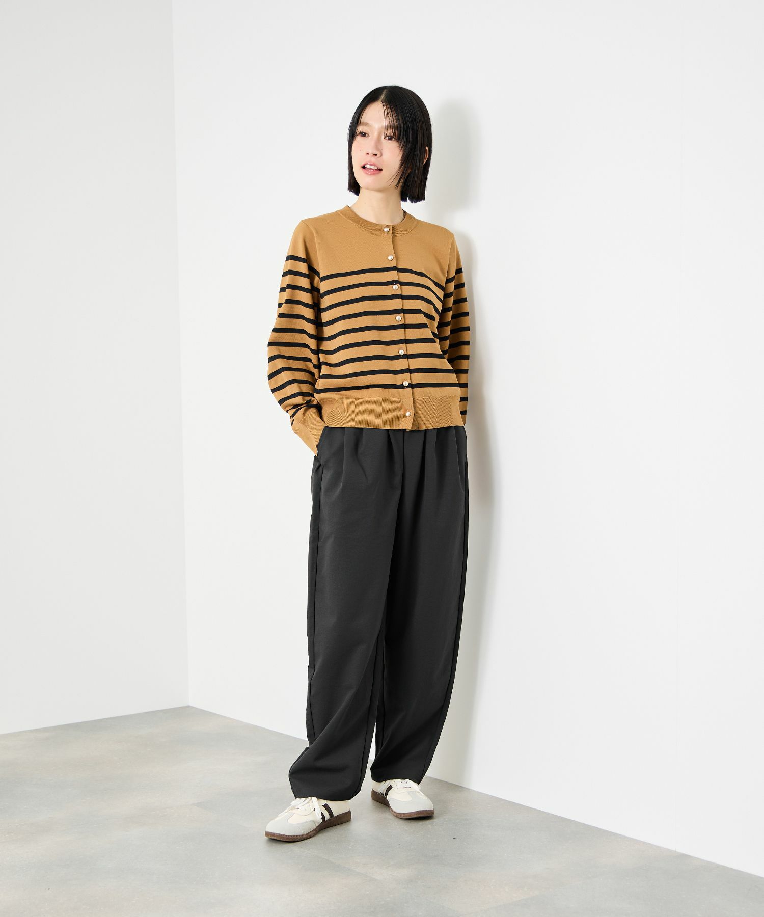 Idnes ギャバドロストテーパードパンツ レディース