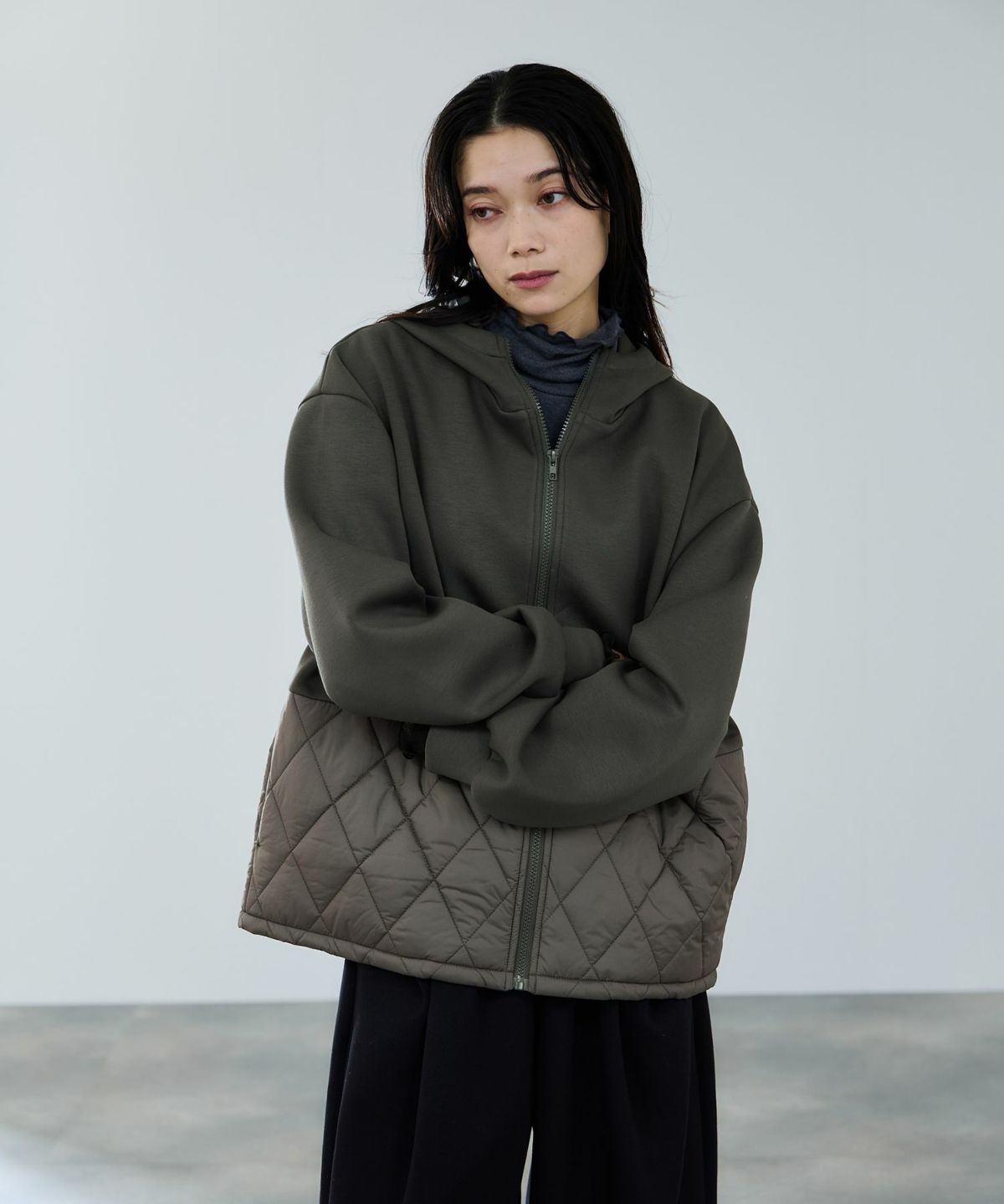 milli de l'air エアリエポンチ素材オーバーパーカー レディース