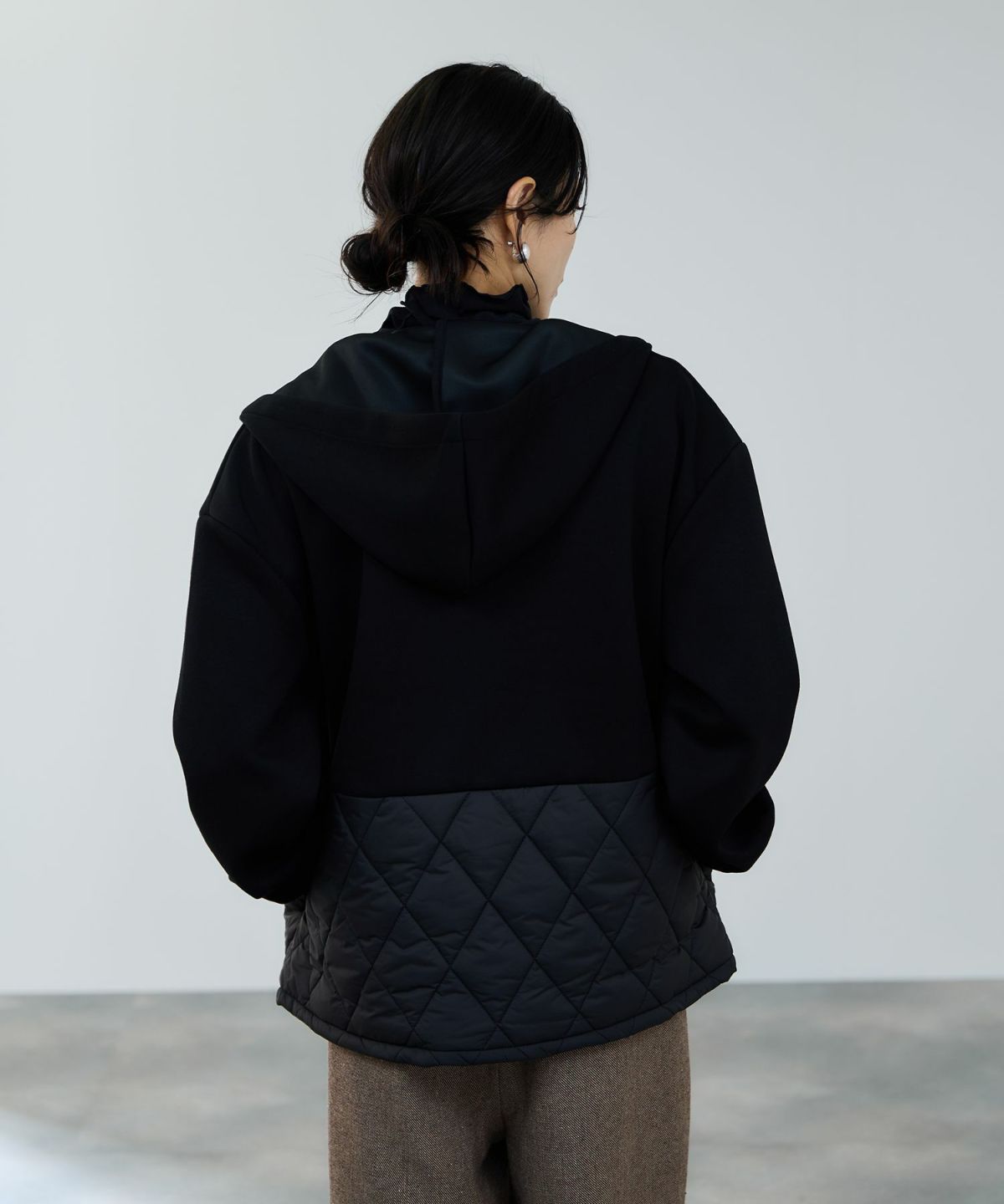 milli de l'air エアリエポンチ素材オーバーパーカー レディース