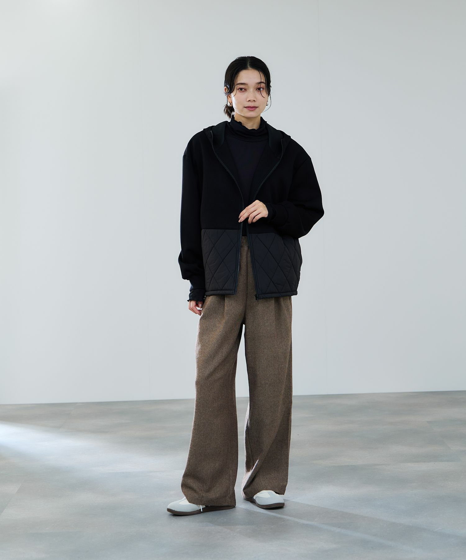 milli de l'air エアリエポンチ素材オーバーパーカー レディース