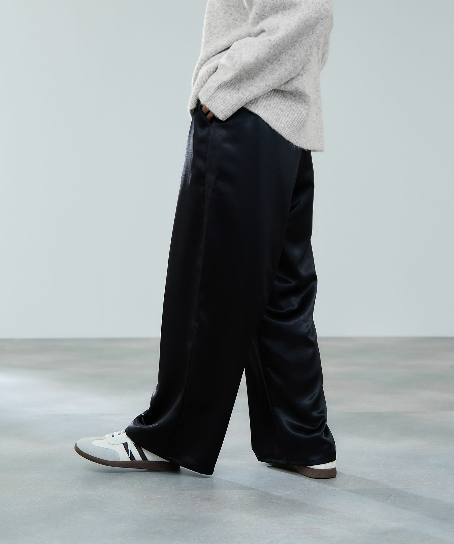 milli de l'air ヘビーサテンイージーワイドパンツ レディース