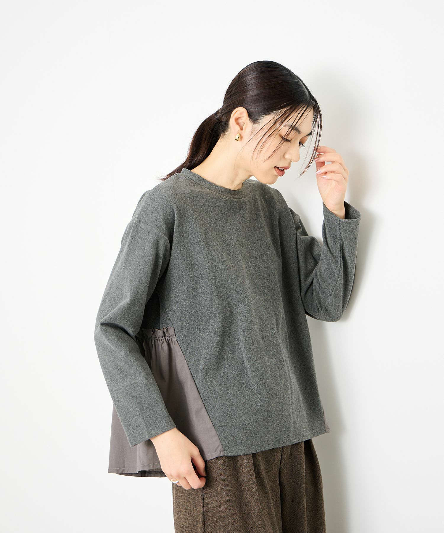  Idnes ドッキングペプラムプルオーバー レディース