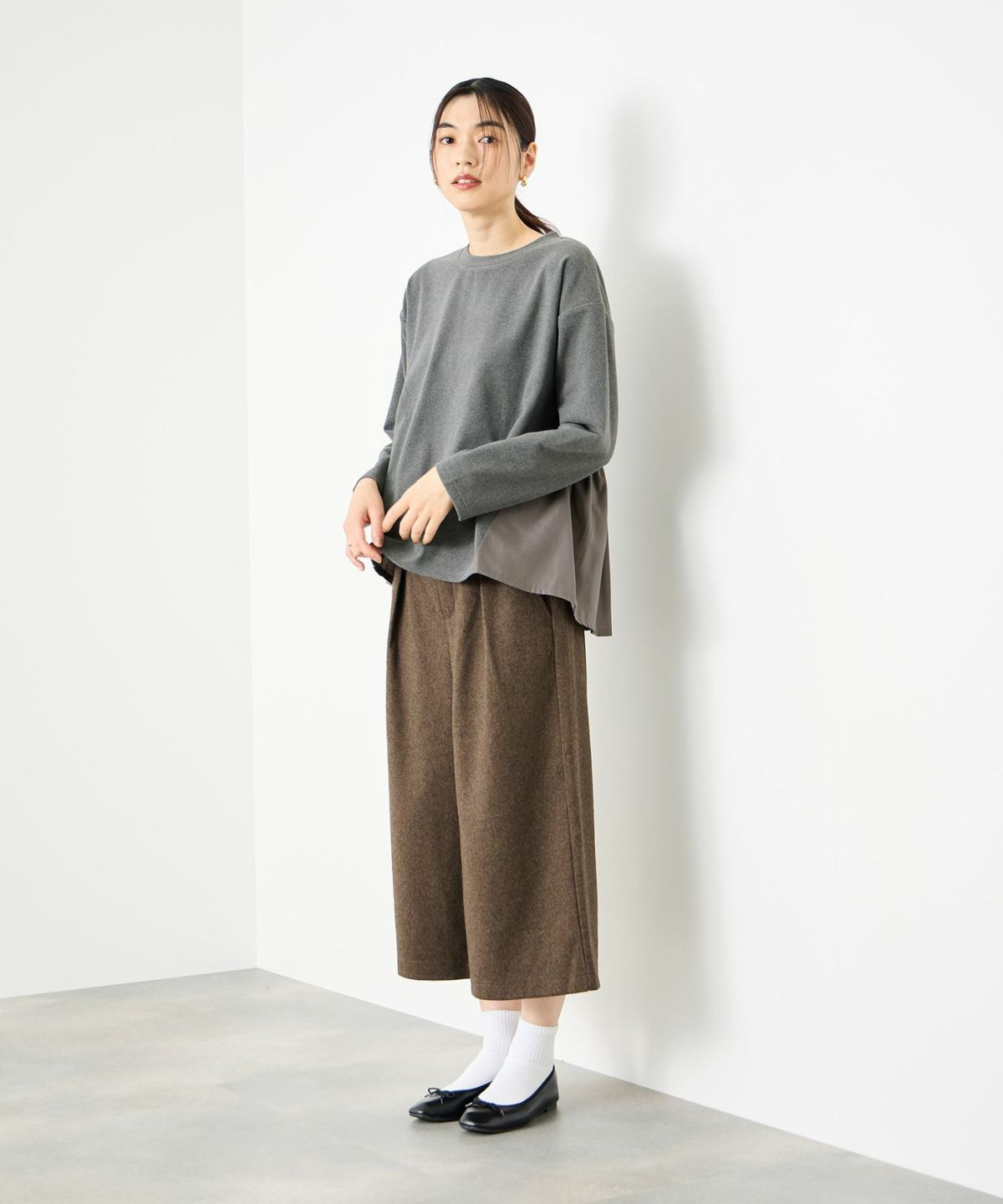  Idnes ドッキングペプラムプルオーバー レディース