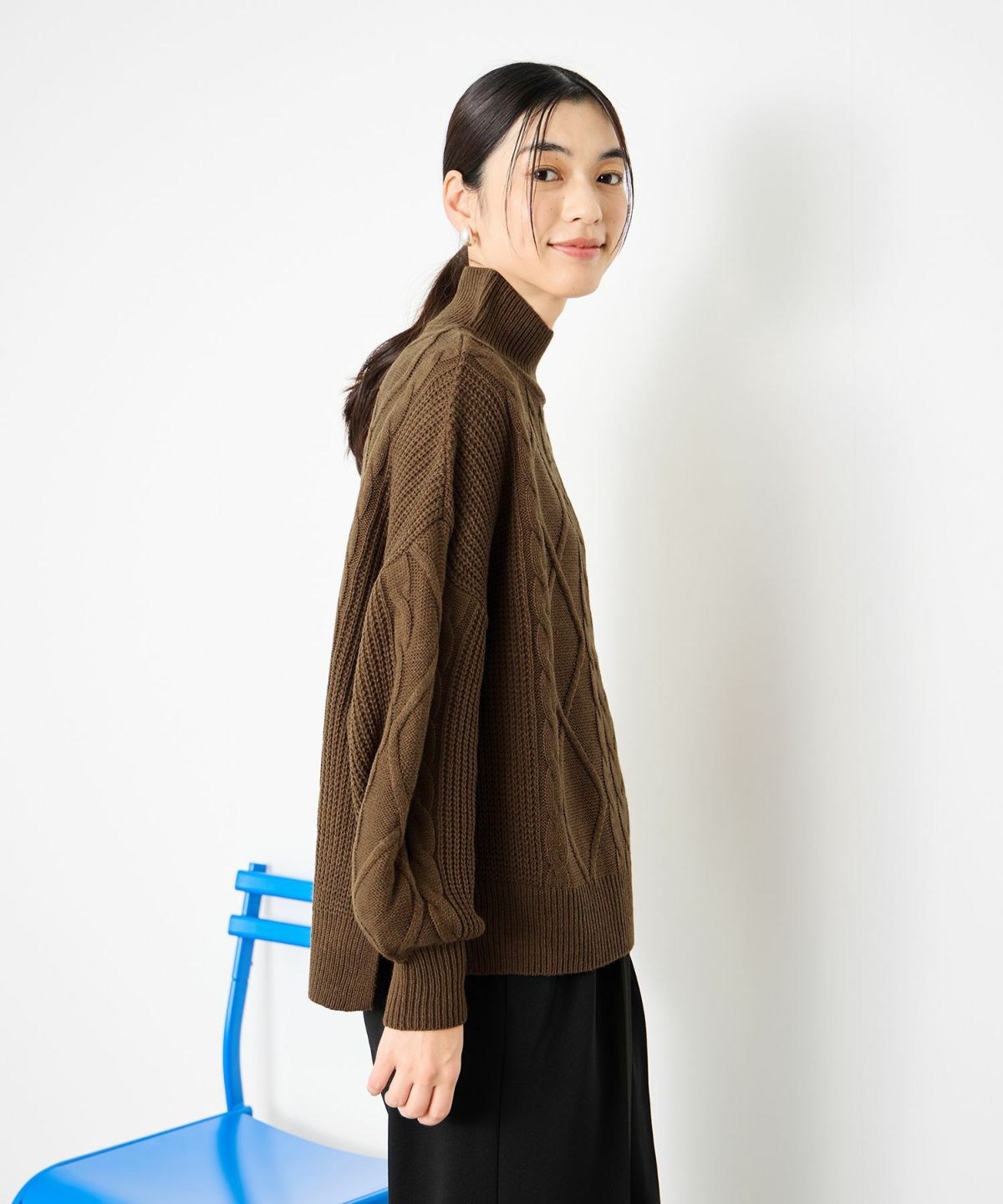 Idnes ケーブルハイネックニット レディース