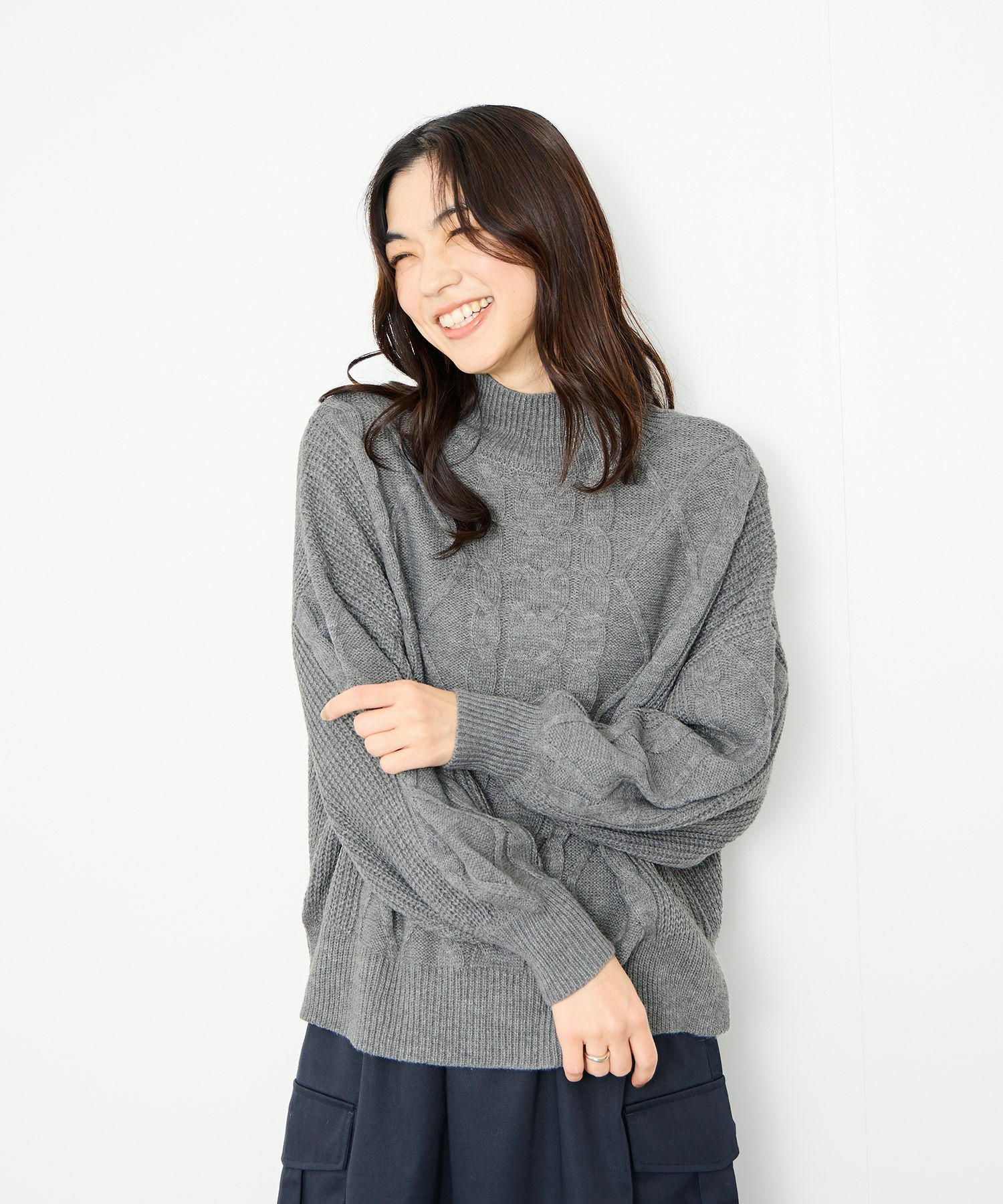 Idnes ケーブルハイネックニット レディース