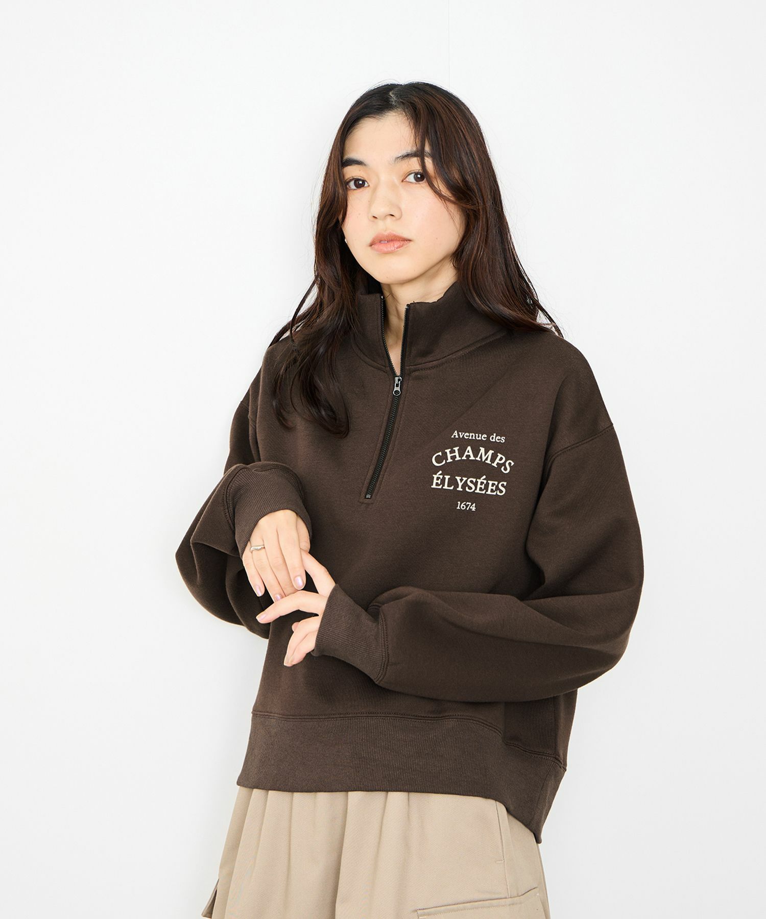 Idnes  裏起毛ロゴハーフジッププルオーバー レディース商品画像-3