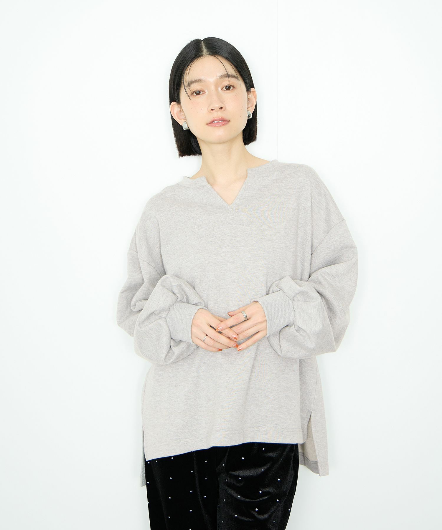 [値下げ]Idnes  スウェットVネックプルオーバー レディース商品画像-1