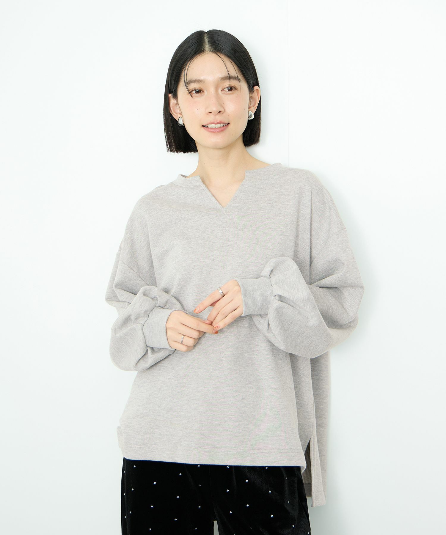 [値下げ]Idnes  スウェットVネックプルオーバー レディース商品画像-4