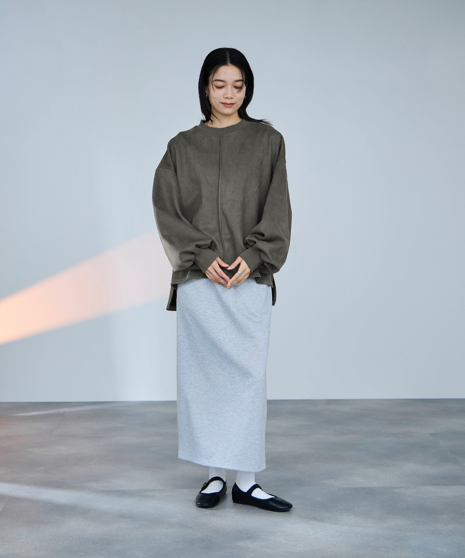 milli de l'air ポンチ素材スエードライクプルオーバー レディース