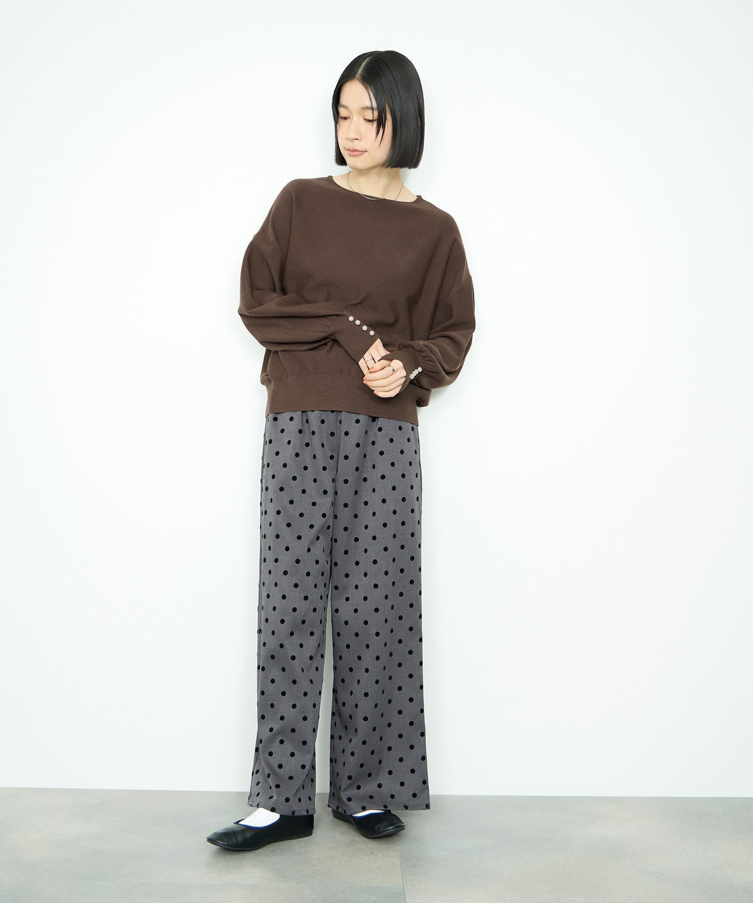 Idnes 横リブパールボタンニット レディース