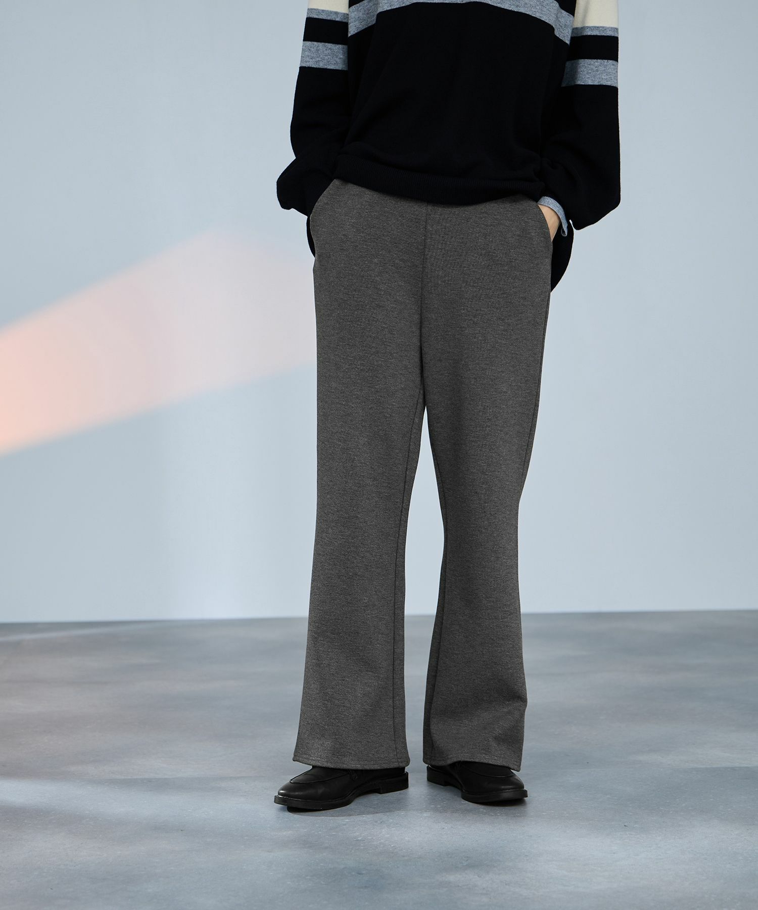 milli de l'air  パフィバック 裏フリースダンボールニット フレアパンツ レディース商品サムネイル-2