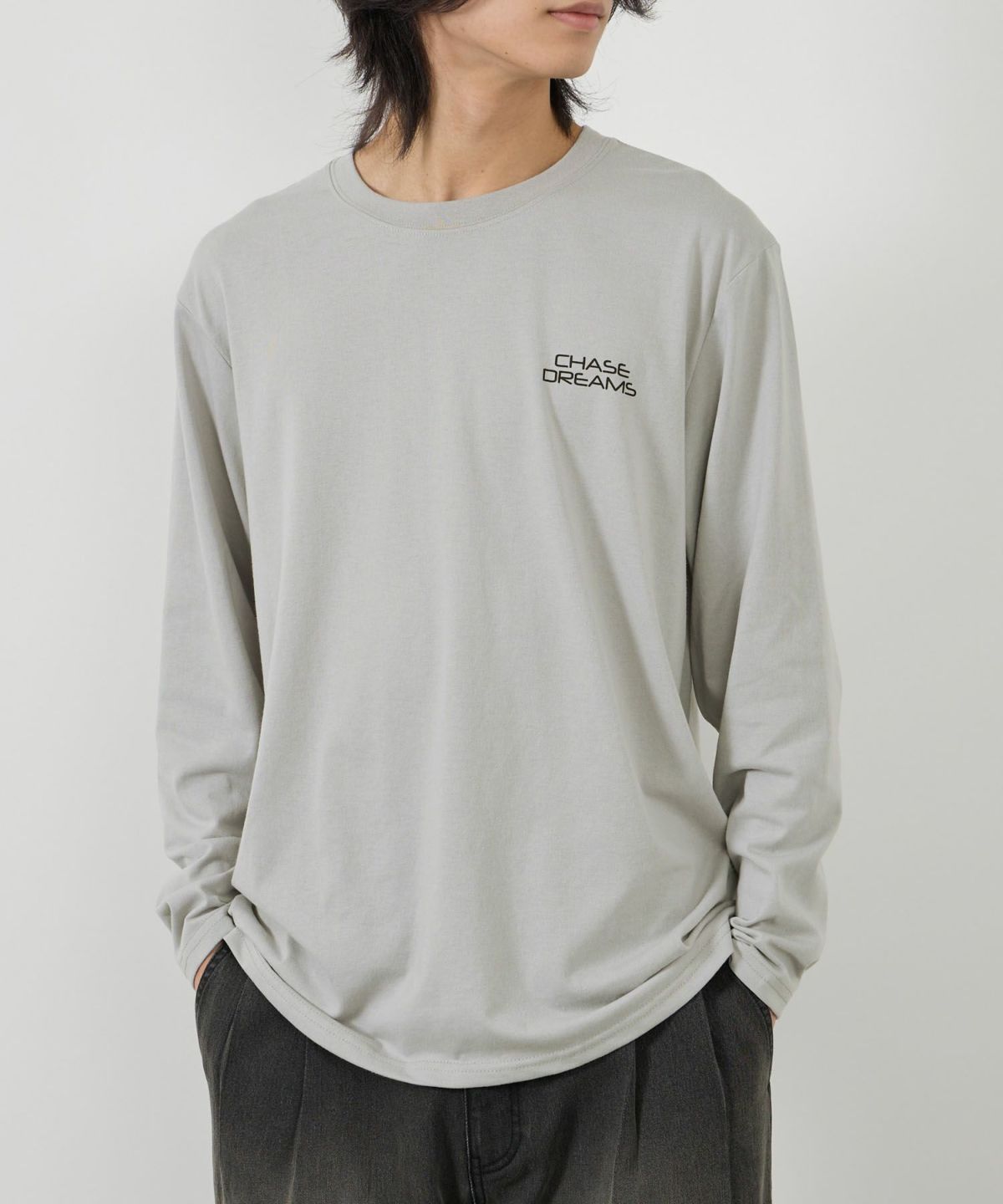 T-GRAPHICS ストリートロゴ長袖Tシャツ メンズ