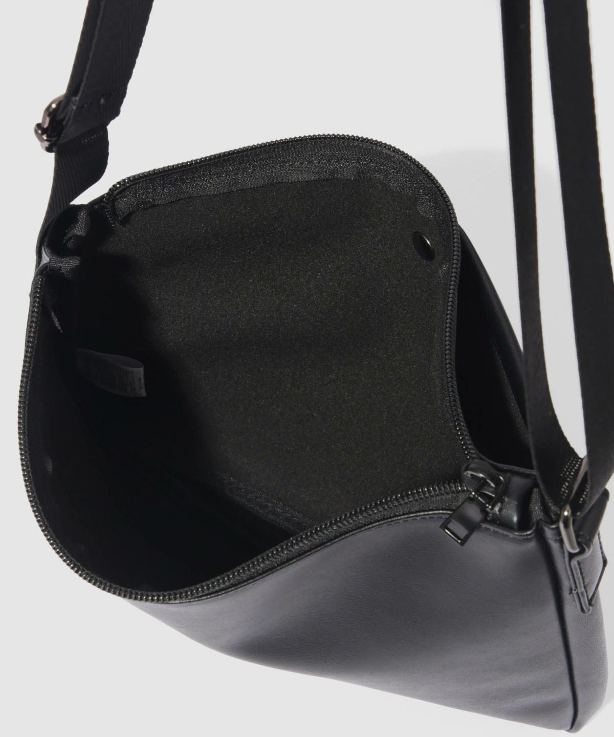 ソフト合皮薄型サコッシュショルダーバッグ