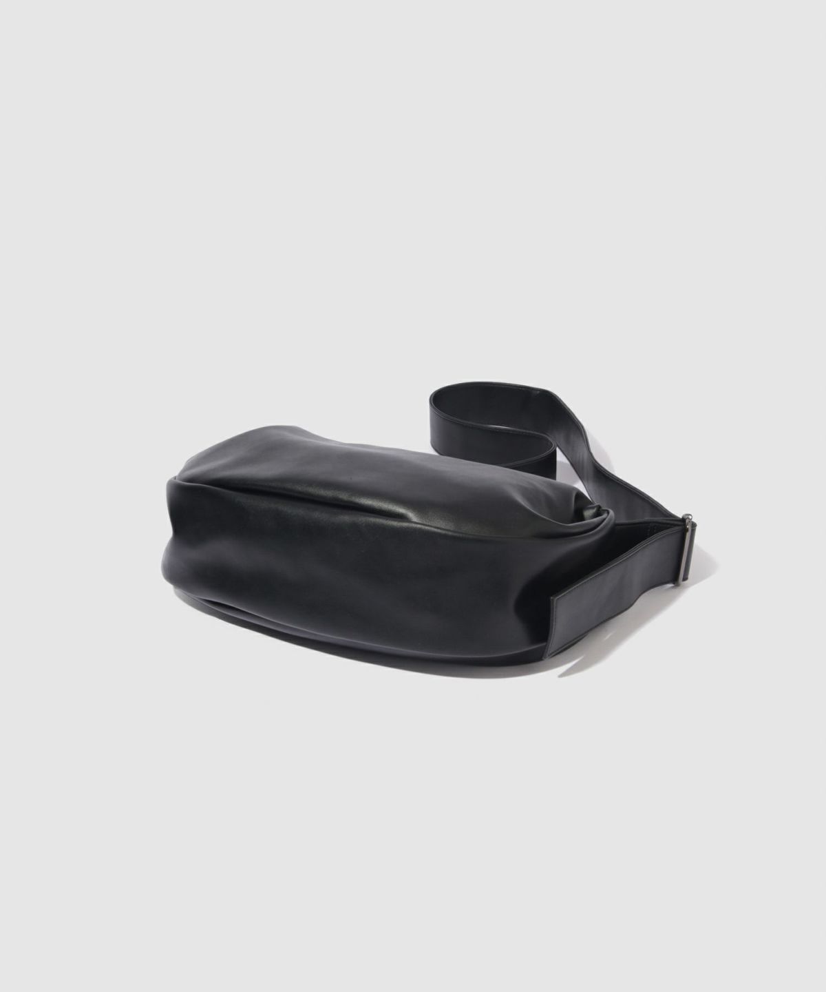 ソフト合皮横型ショルダーバッグ