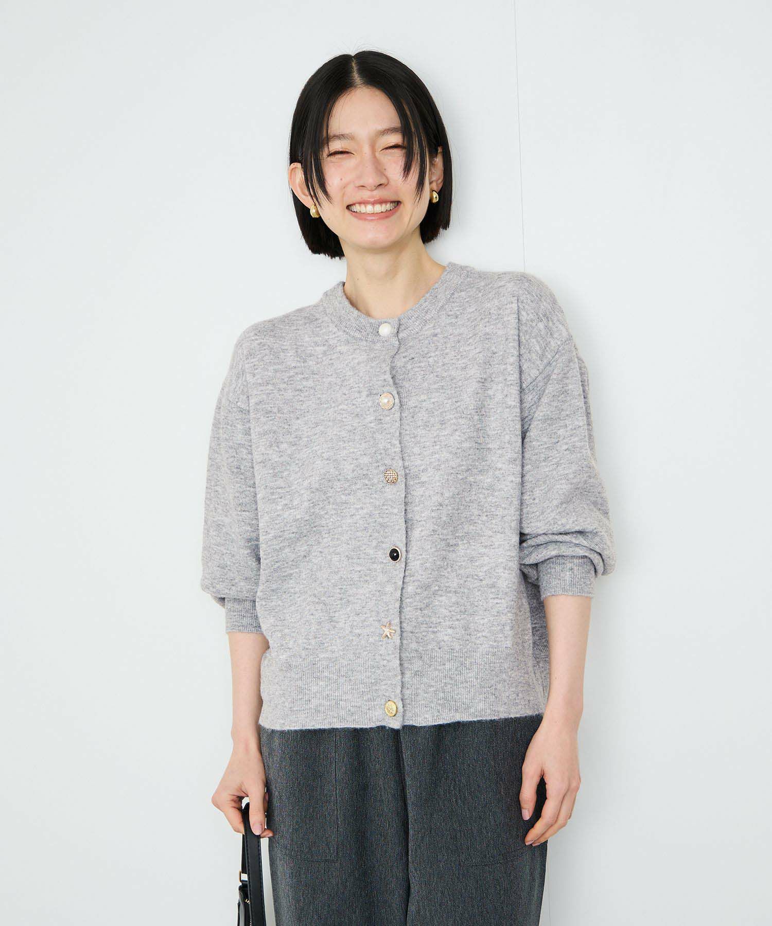 Idnes アソートビジューボタン ヤクライククルーネックカーディガン レディース商品画像-3