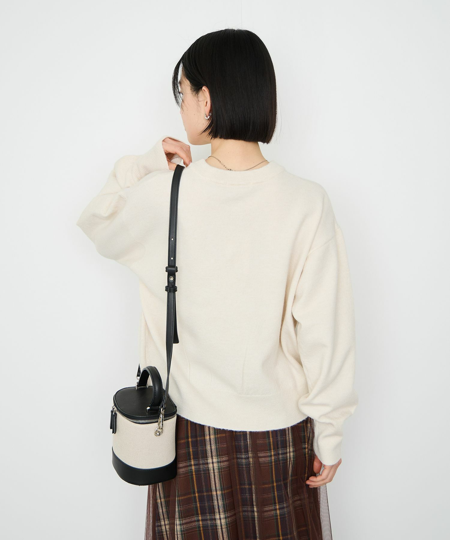 Idnes  アソートビジューボタン ヤクライククルーネックカーディガン レディース商品画像-9