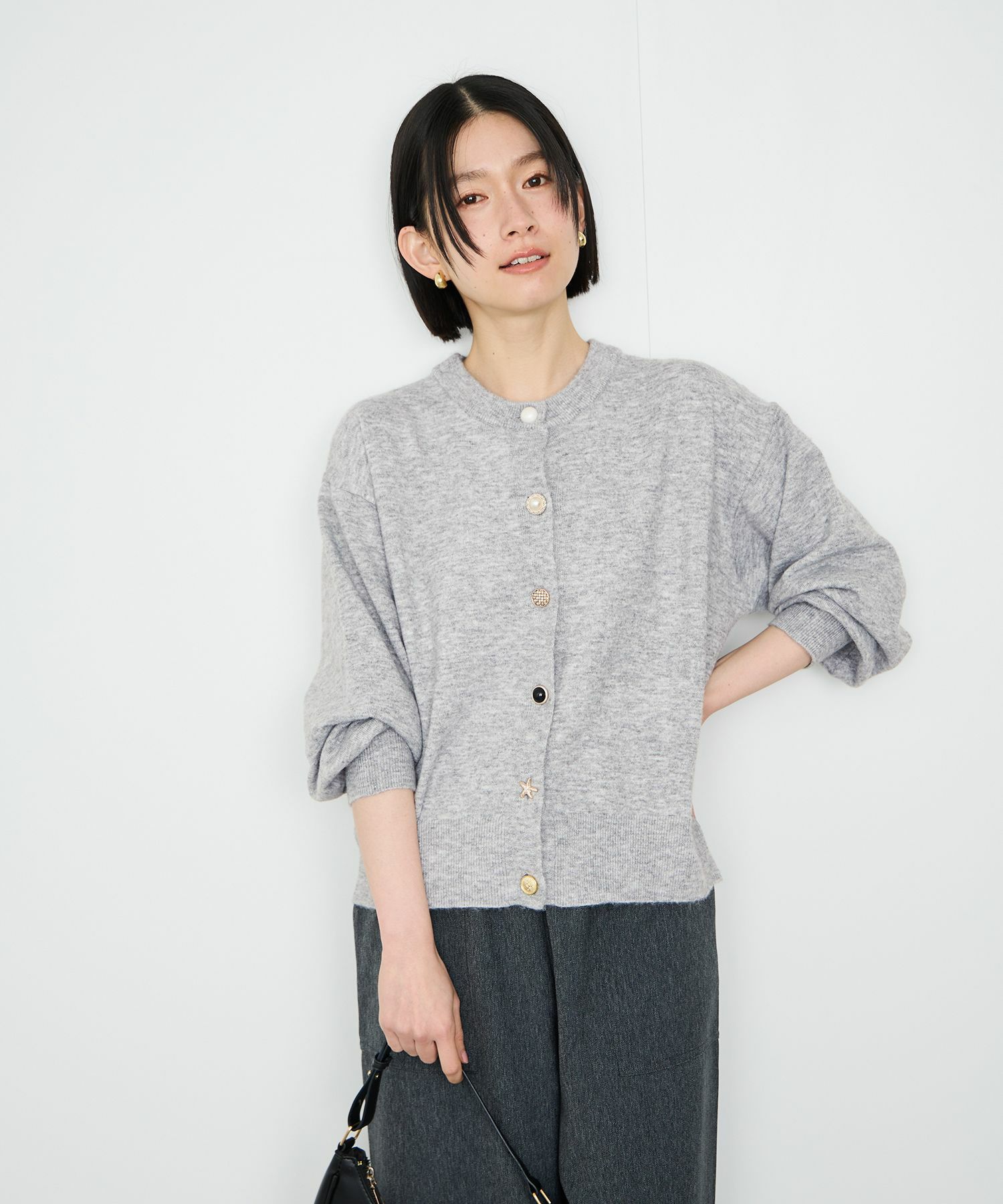 Idnes  アソートビジューボタン ヤクライククルーネックカーディガン レディース商品画像-14