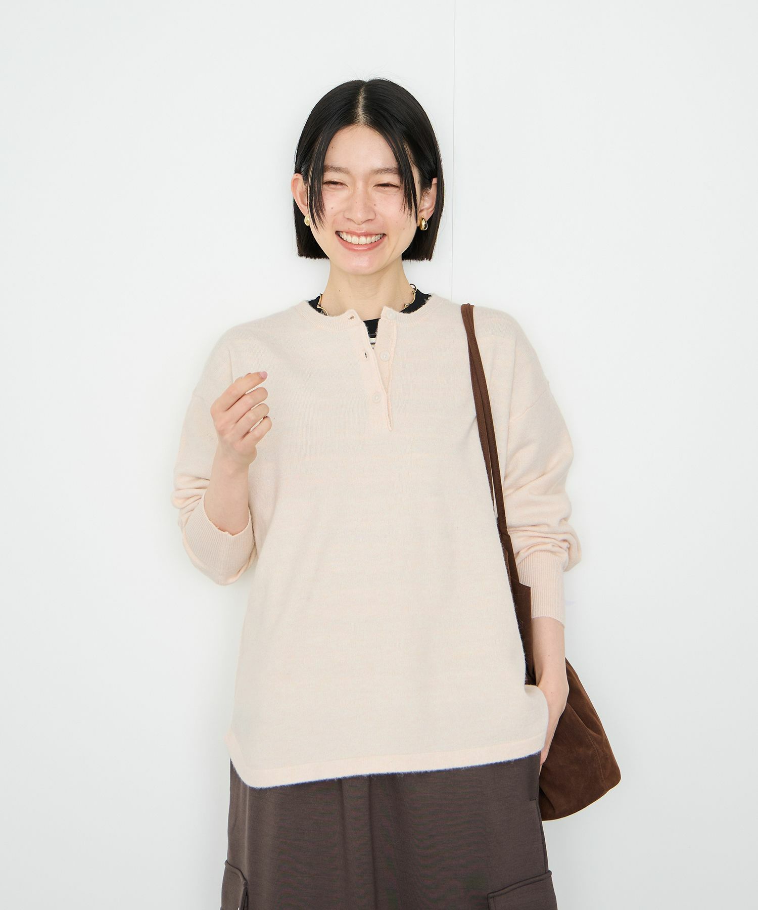 Idnes ヘンリーネックニット レディース