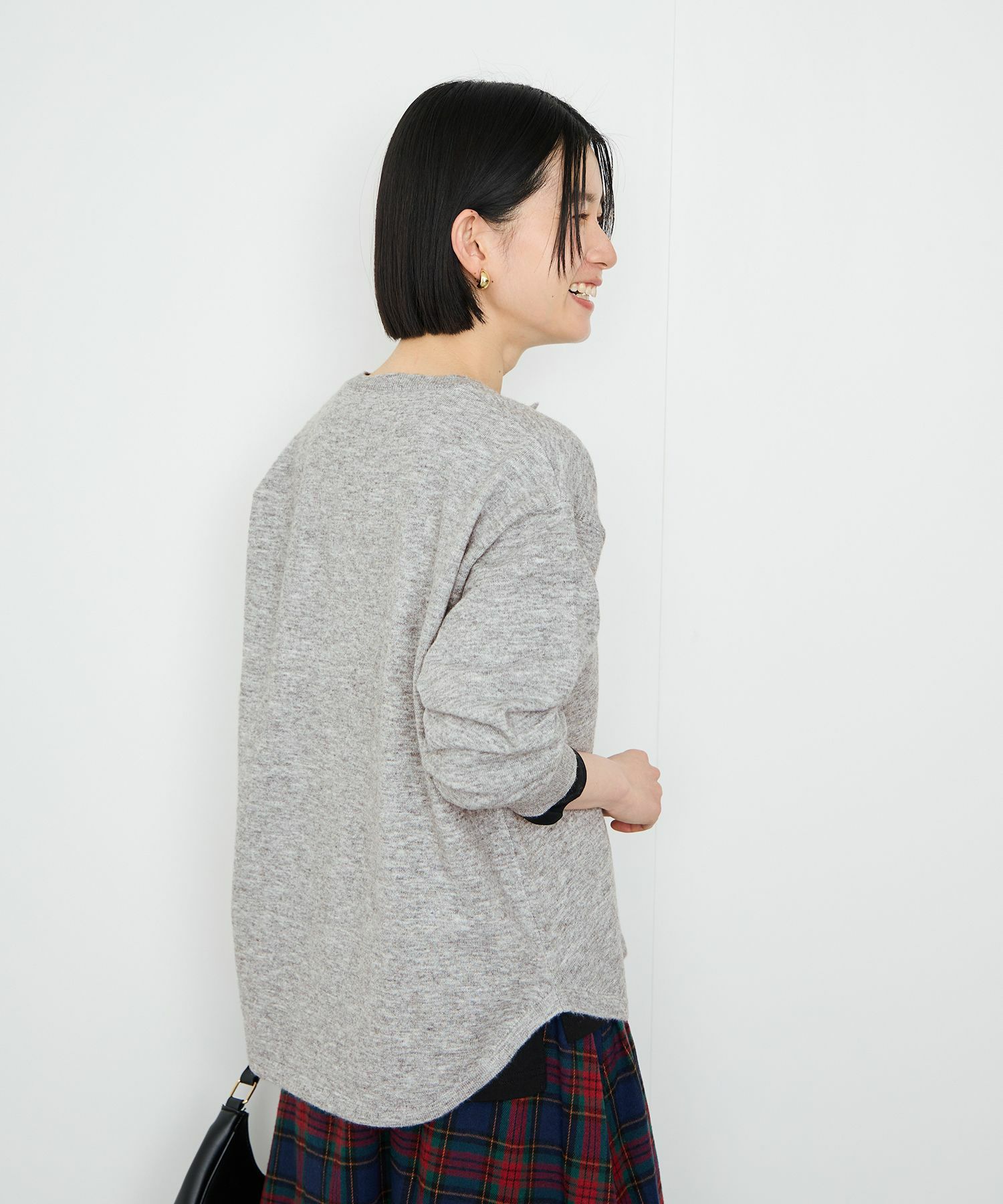 Idnes ヘンリーネックニット レディース